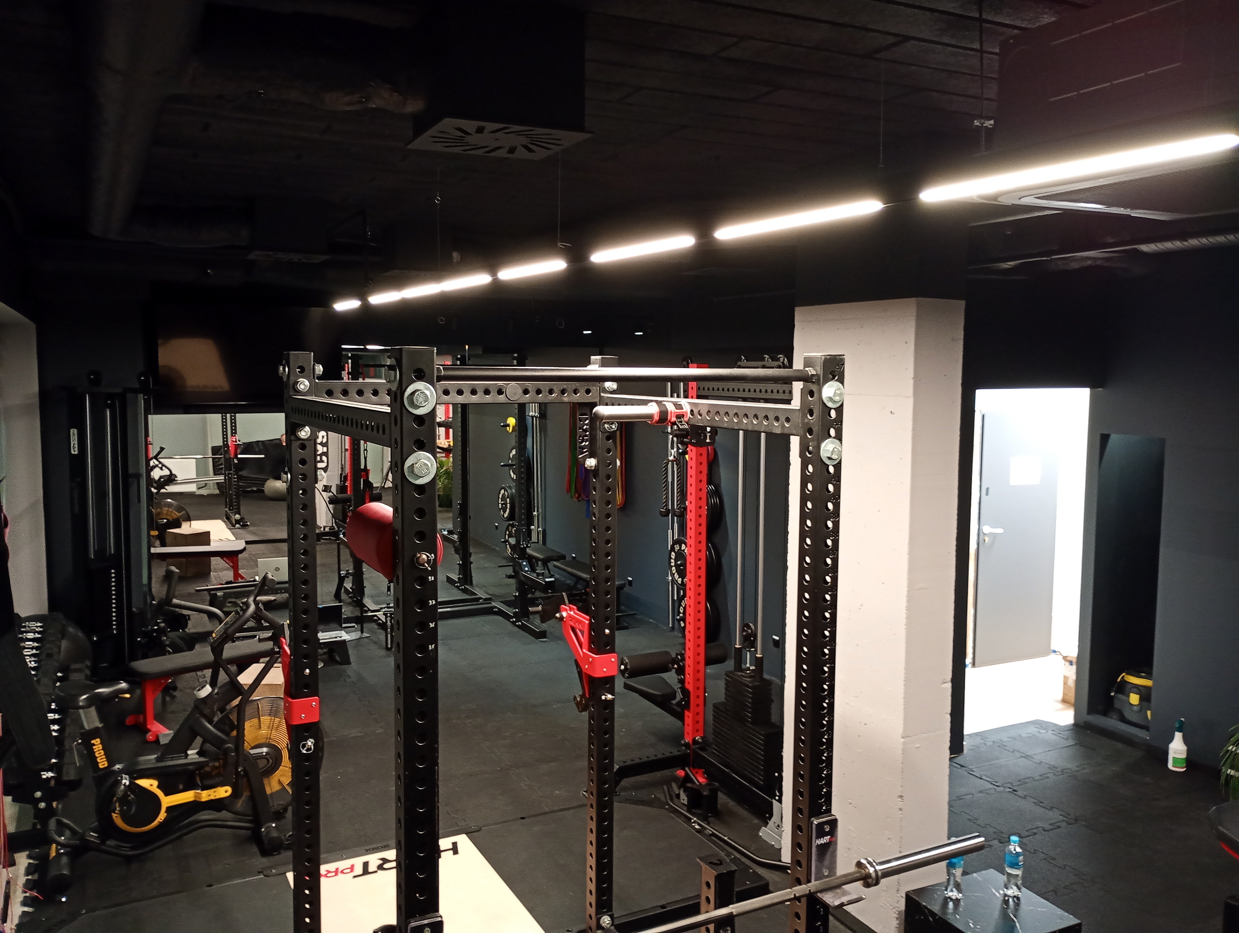Projekt 2 – Studio treningowe HartPro